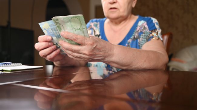 Pri posudzovaní hmotnej núdze sa nezohľadní valorizácia dôchodkov