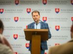 Matovič kritizuje Hirmana za odchod na dovolenku: „Pán minister, teplučko?"