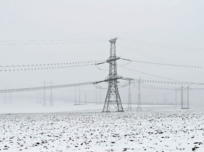 Sneženie spôsobilo ďalšie výpadky elektriny