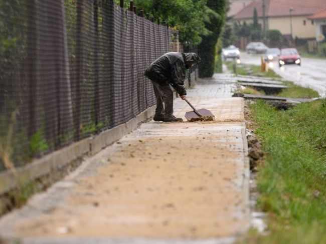 Na týchto miestach na Slovensku platia výstrahy pred povodňami