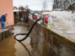 Balkán postihli záplavy, v Srbsku sú nezvestní dvaja ľudia