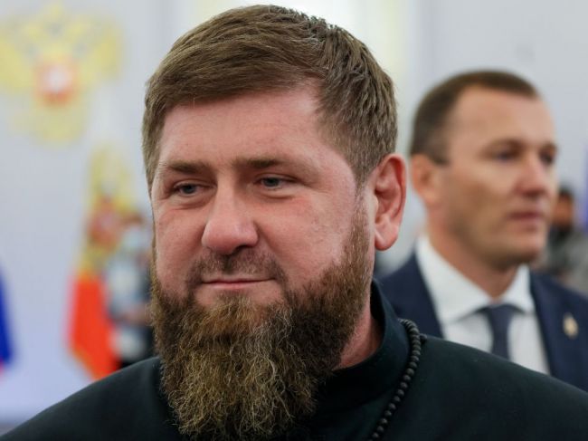 Kadyrov odmieta zákaz nosenia brád a fúzov v zóne vojenskej operácie na Ukrajine