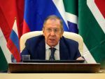 Západ zabránil rokovaniam o ukončení vojny na Ukrajine, tvrdí Lavrov