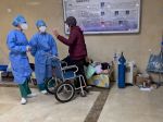 Počet úmrtí súvisiacich s covidom klesol o takmer 80 percent, tvrdia čínske úrady
