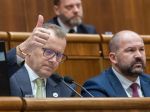 Hrabko: Jeden cirkus sa možno skončil, ale druhý v parlamente ostáva