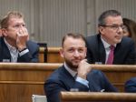 Hlas-SD: Chceme rozmraziť minimálne dôchodky, už nemôžeme čakať