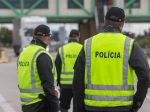 Na rodičovský dôchodok by mali mať nárok aj rodičia vojakov a policajtov