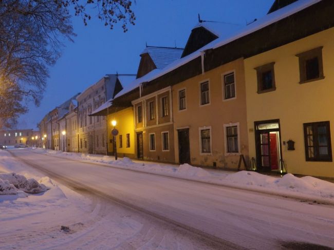 SHMÚ očakáva po výdatnom snežení veľmi silný vietor, na horách až orkán