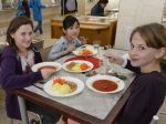 Dotácie na obedy v školách zvýšia výdavky o 177 miliónov eur