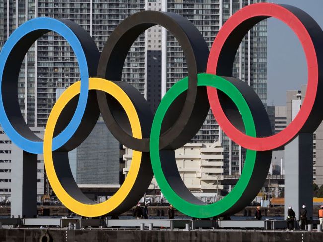 Poľsko by ruských disidentov na olympiáde zaradilo do utečeneckého tímu