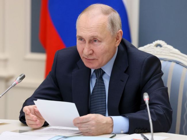 Na zozname "zahraničných agentov" sa ocitol aj bývalý autor Putinových prejavov