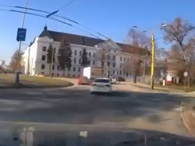 Kamera zachytila tragickú nehodu v Košiciach, takto sa rútil vodič BMW