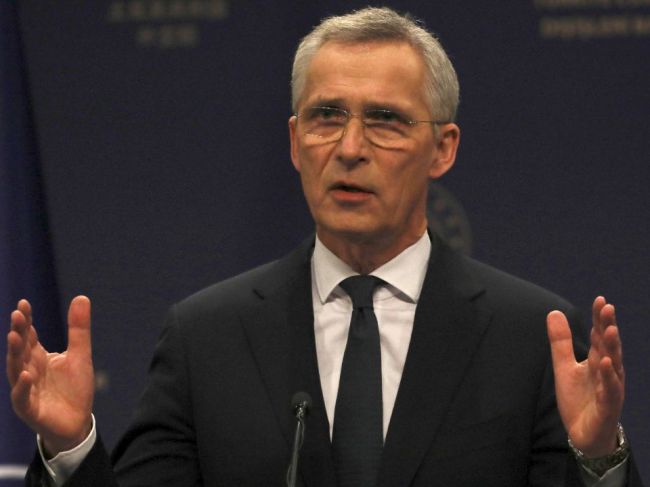 Šéf NATO vyzval Turecko, aby schválilo žiadosti Fínska a Švédska o členstvo