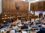 Poslanci ukončili štvrtkové rokovanie diskusiou o dani z plynovodu