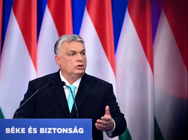 Orbán vo výročnom prejave zavádzal a opakoval klamstvá, tvrdia maďarské opozičné strany