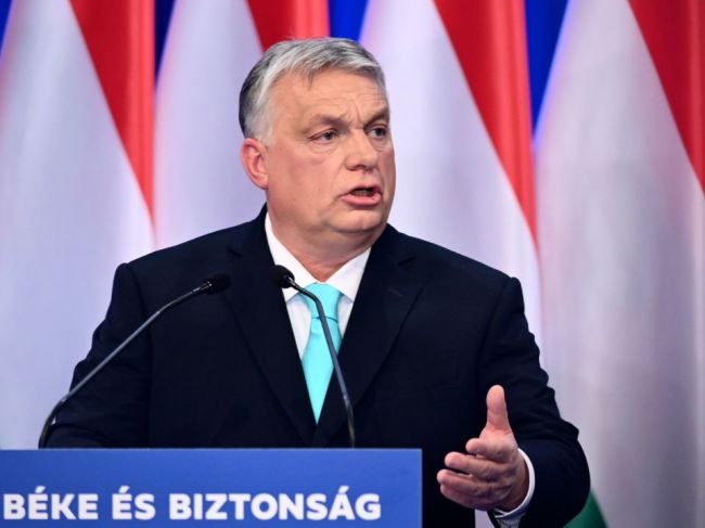 Orbán vyzval frakciu Fideszu, aby ratifikovala vstup Švédska a Fínska do NATO