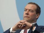 Medvedev sa v novom článku vyhráža jadrovou apokalypsou, ak Rusko prehrá