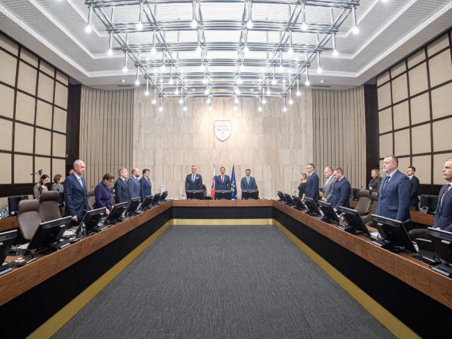 Vláda sa má zaoberať prioritami zahraničnej politiky aj dohodou s ESA