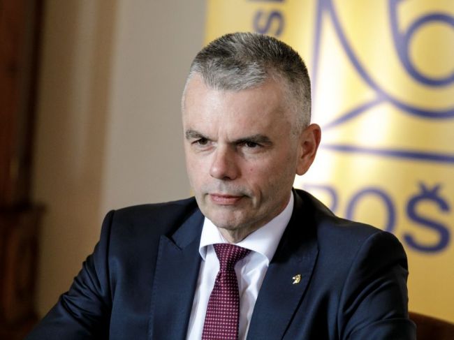 Rokovania o dofinancovaní železníc sme dokončili, vlaky jazdia, potvrdil Kmeť