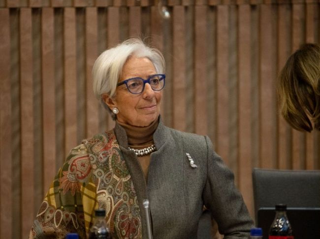 Lagardová: Zvyšovanie sadzieb ECB bude možno musieť pokračovať aj po marci