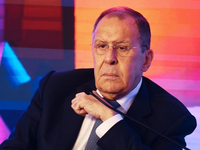 Lavrov si za vyjadrenia o Ukrajine vyslúžil výsmech publika