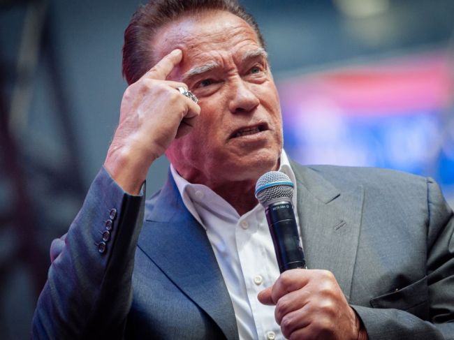 Schwarzenegger sa postavil proti nárastu antisemitizmu v USA