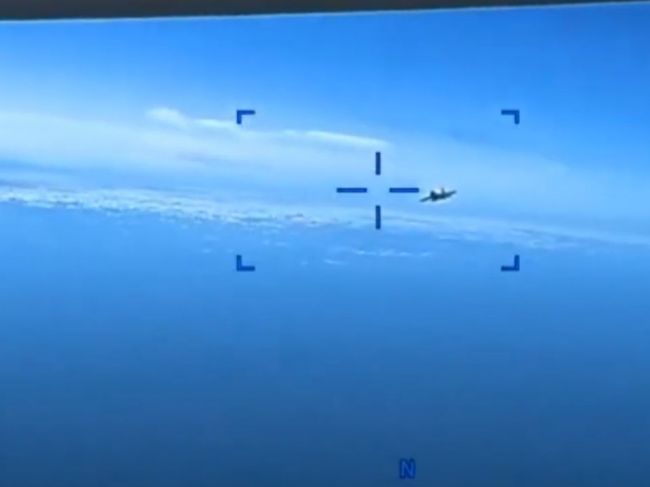 Spojené štáty zverejnili video z incidentu medzi ruskou stíhačkou a dronom