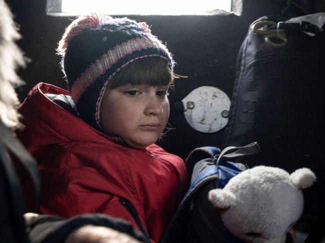 Rusko sa priznalo k zadržiavaniu najmenej 1400 ukrajinských detí, ktoré označilo za siroty
