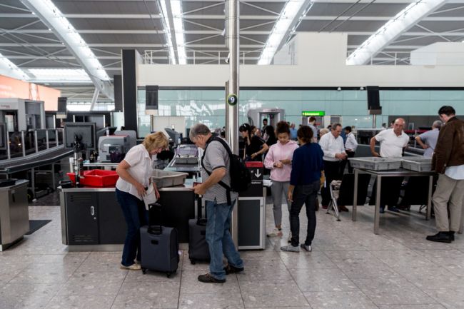 Bezpečnosti pracovníci na letisku v Heathrowe budú desať dní štrajkovať