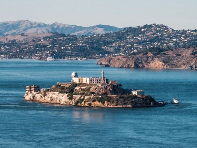 Alcatraz, kde sedel aj Al Capone, zatvorili pred 60 rokmi. Takto objekt funguje dnes