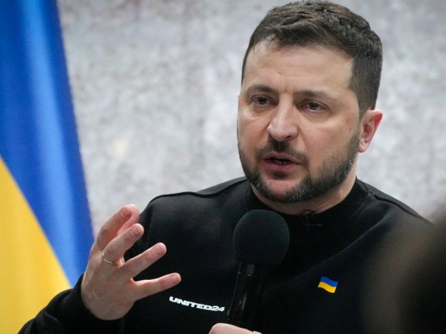 Zelenskyj navštívil pozície armády neďaleko Bachmutu