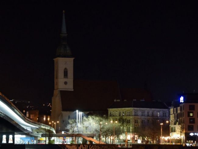 V sobotu bude Hodina Zeme, na známych budovách sa vypnú svetlá