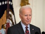 Biden: Násilie páchané strelnými zbraňami trhá dušu Spojených štátov