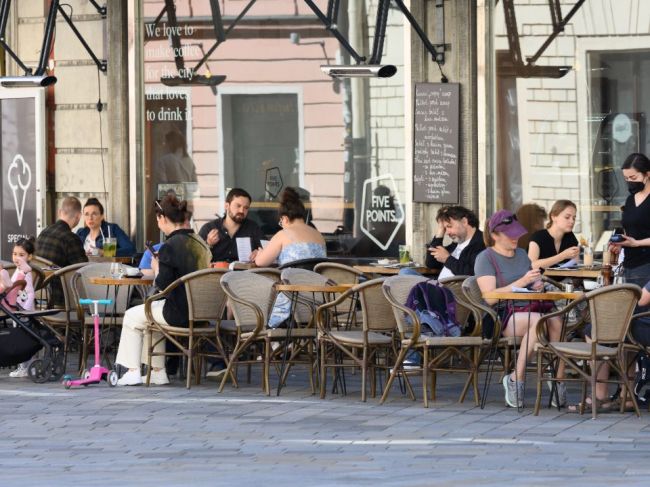 Gastropodniky si budú musieť poradiť samy, vláda im nekompenzuje náklady za časť minulého roka