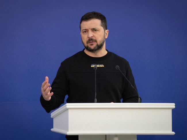 Zelenskyj sľúbil oslobodenie Krymu a kritizoval postup Ruska voči Tatárom