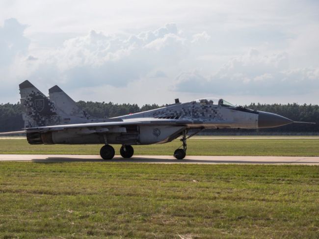 Poľsko požiadalo Nemecko o povolenie dodať Ukrajine stíhačky MiG-29