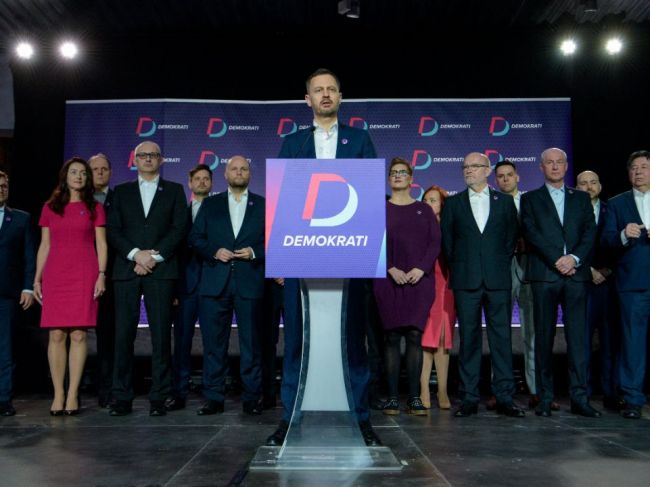 Demokrati rokujú s KDH i Dzurindom, tí sa spájať zatiaľ nechcú