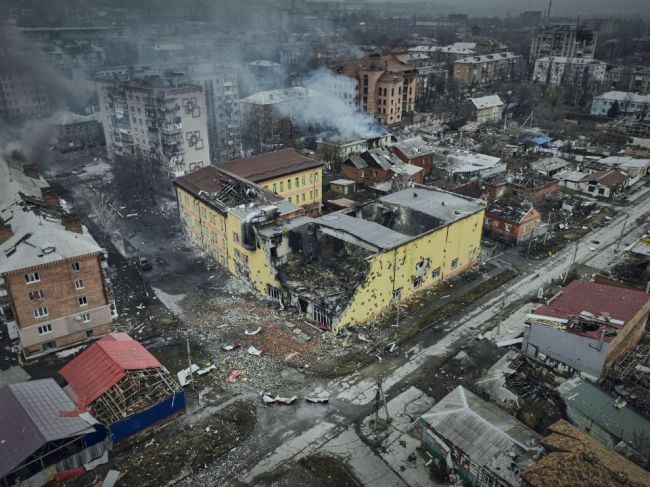 Bachmut je pod silnou paľbou ruského delostrelectva