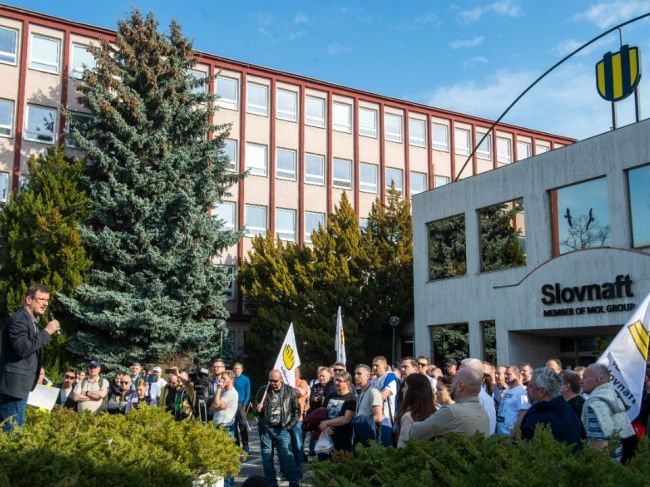 Slovnaft od pondelka spúšťa jarnú údržbu, odstaví deväť výrobných jednotiek