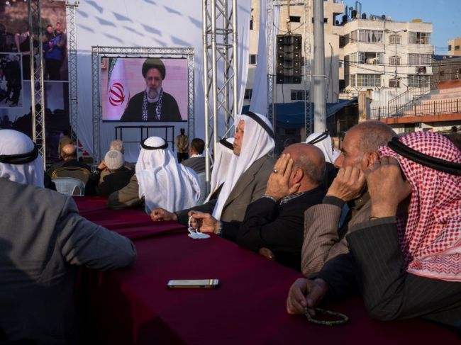 V Iráne sa konali celonárodné propalestínske demonštrácie