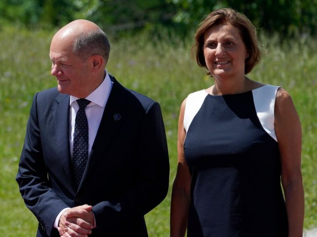 Scholzova manželka odstupuje z ministerského postu