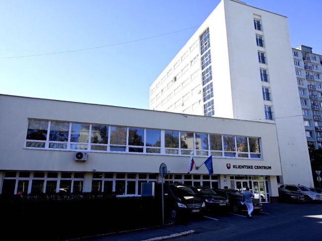 V klientskych centrách a oddeleniach dokladov nefunguje systém