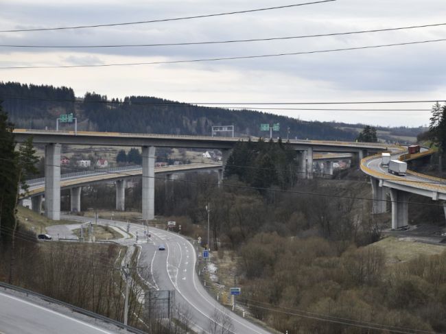 Doležal ocenil podporu odborníkov pri zákone o urýchlení výstavby diaľnic