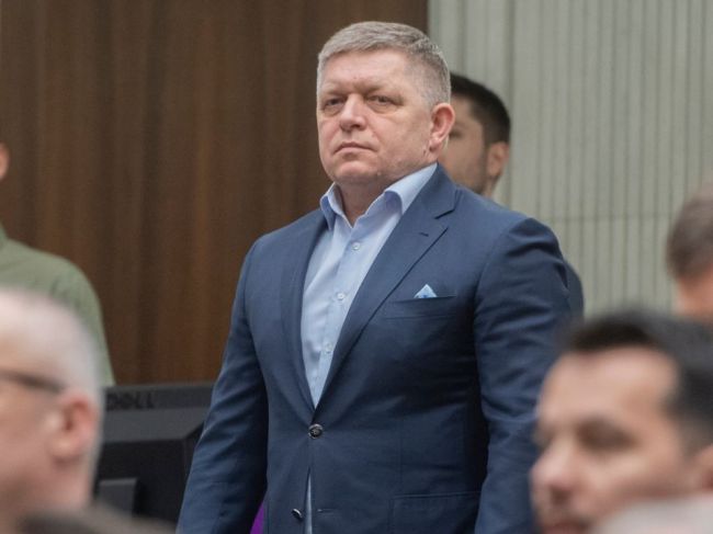 Smer zvoláva mimoriadnu schôdzu parlamentu k cenám potravín, podporili ju aj ďalší poslanci