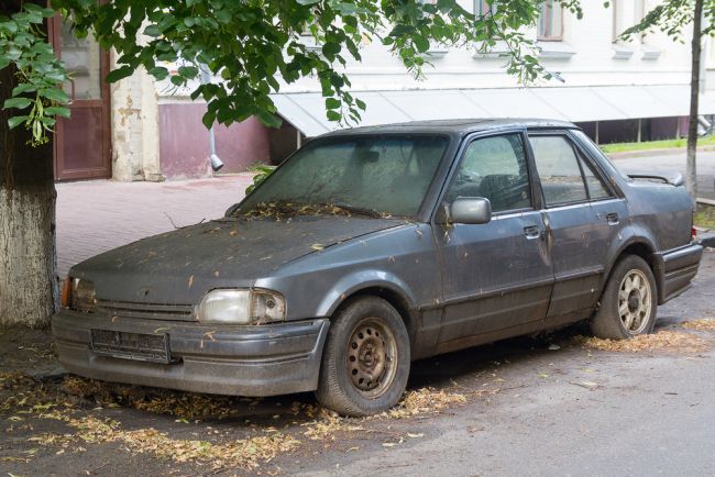 Automatické odhlásenie nepoistených a nepojazdných áut by malo byť bez poplatku