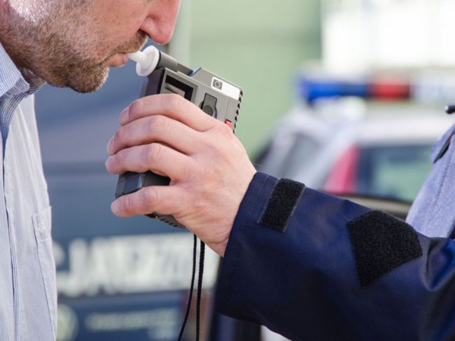 Polícia obvinila opitého vodiča. Takýto je výsledok dychovej skúšky