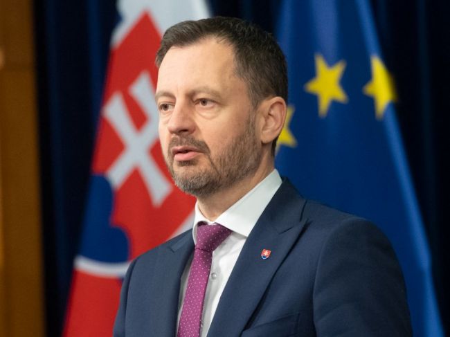 Poslanci by nemali predkladať komplikovanú legislatívu, vyhlásil Heger