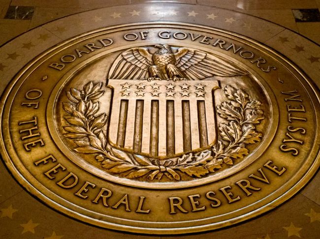 Fed priznáva zlyhania pri dohľade nad Silicon Valley Bank