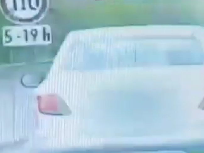 Video: Cestný pirát na diaľnici D1: Takúto rýchlosť mu policajti namerali