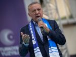 Erdogan v posledný deň kampane obvinil svojho súpera z terorizmu